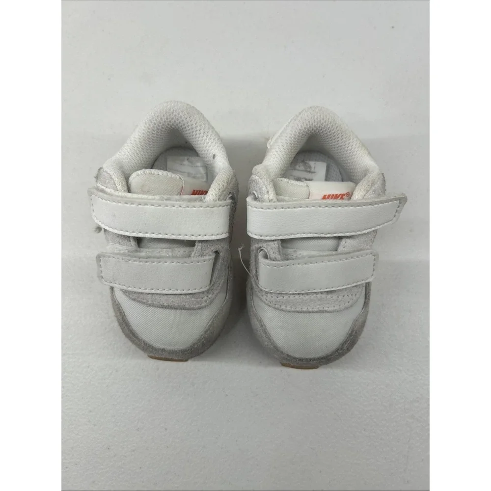 Nike MD Valiant Sneakers Toddler‎ Size 2C White Orange CN8560-103